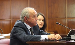Dionisio García Carnero habla sobre Venezuela en el Senado