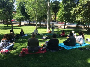 Meditación en Madrid por Venezuela