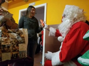 Familias venezolanas en Madrid reciben ayudas por Navidad