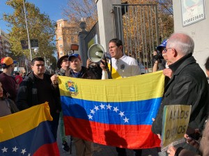 Venezolanos se manifiestan en Madrid